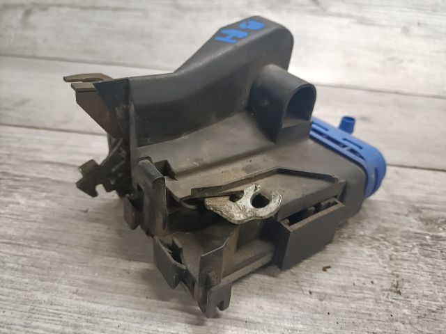 bontott AUDI A4 B5 Bal hátsó Ajtózár