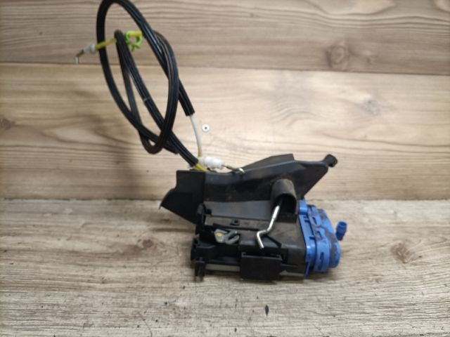 bontott AUDI A4 B5 Bal hátsó Ajtózár