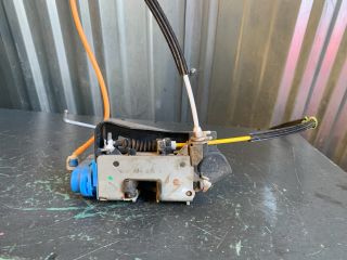 bontott AUDI A4 B5 Bal hátsó Ajtózár