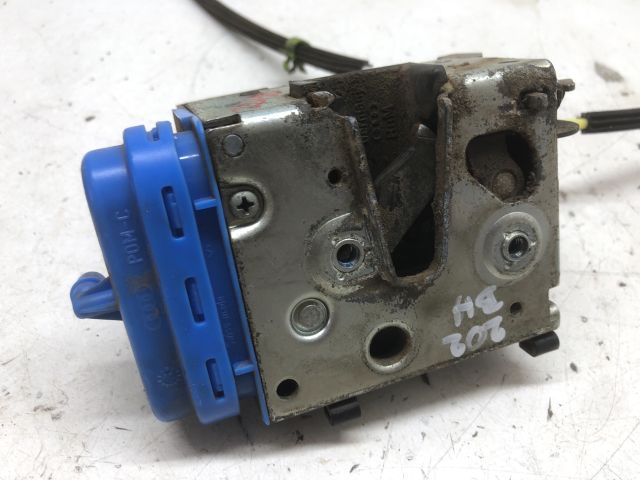 bontott AUDI A4 B5 Bal hátsó Ajtózár