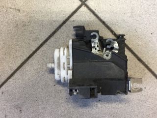 bontott AUDI A4 B5 Bal hátsó Ajtózár