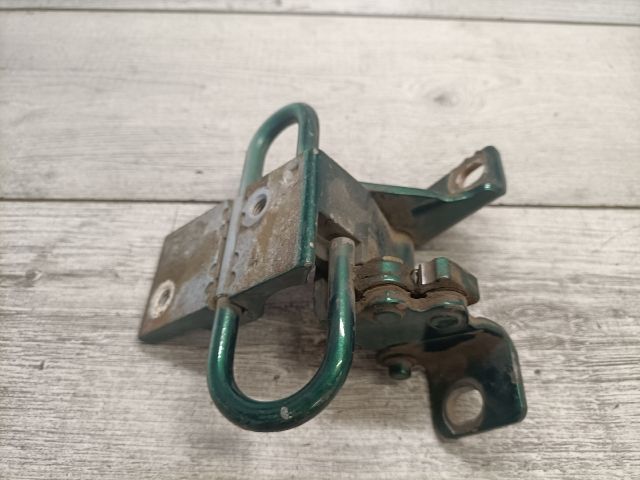 bontott AUDI A4 B5 Bal hátsó Alsó Zsanér