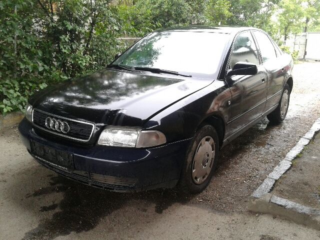 bontott AUDI A4 B5 Bal hátsó Kapaszkodó (Felső)