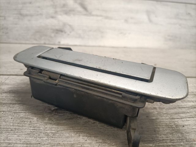 bontott AUDI A4 B5 Bal hátsó Külső Kilincs