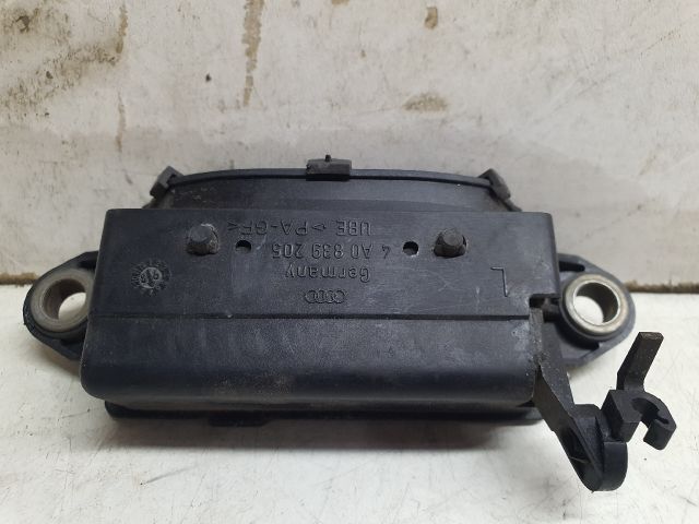 bontott AUDI A4 B5 Bal hátsó Külső Kilincs