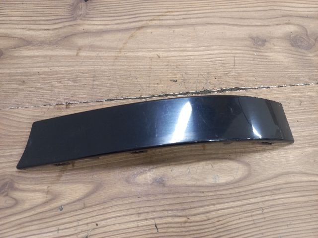 bontott AUDI A4 B5 Bal Hátsó Lámpa Bajusz Díszléc