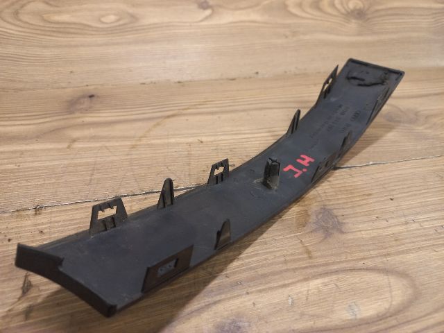 bontott AUDI A4 B5 Bal Hátsó Lámpa Bajusz Díszléc