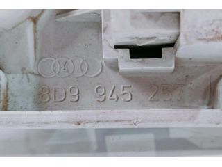 bontott AUDI A4 B5 Bal Hátsó Lámpa Foglalat