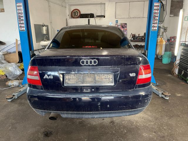 bontott AUDI A4 B5 Bal Hátsó Lámpa