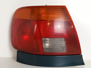 bontott AUDI A4 B5 Bal Hátsó Lámpa