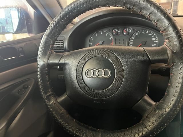 bontott AUDI A4 B5 Bal Hátsó Lámpa