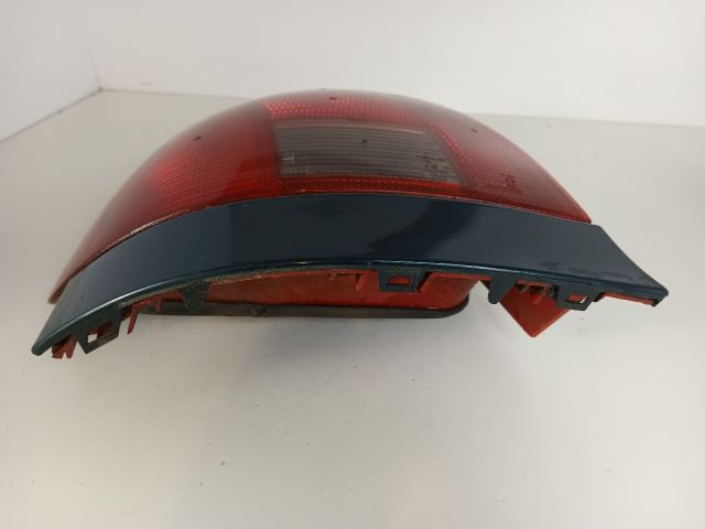 bontott AUDI A4 B5 Bal Hátsó Lámpa