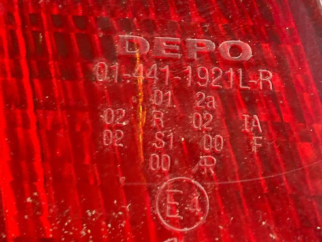 bontott AUDI A4 B5 Bal Hátsó Lámpa