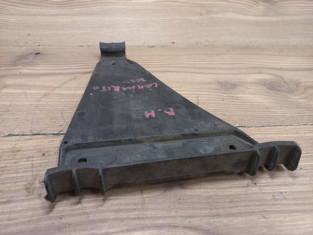 bontott AUDI A4 B5 Bal hátsó Oldal Lökhárító Tartó (Műanyag)