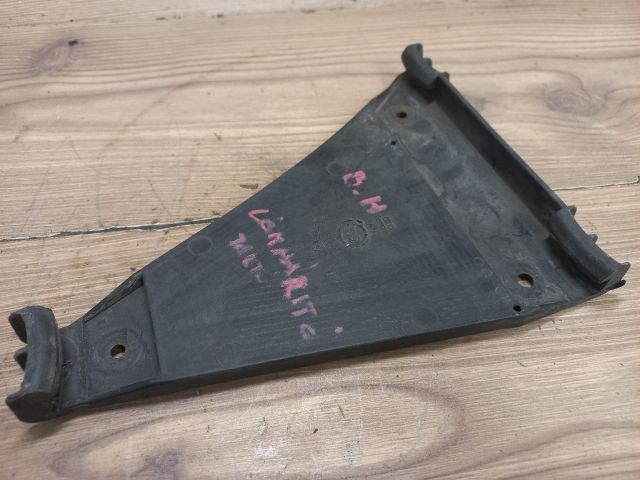 bontott AUDI A4 B5 Bal hátsó Oldal Lökhárító Tartó (Műanyag)