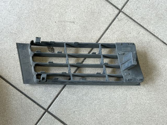 bontott AUDI A4 B5 Bal Ködlámpa Rács