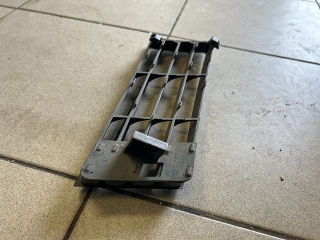 bontott AUDI A4 B5 Bal Ködlámpa Rács