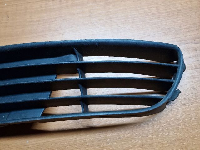 bontott AUDI A4 B5 Bal Ködlámpa Rács