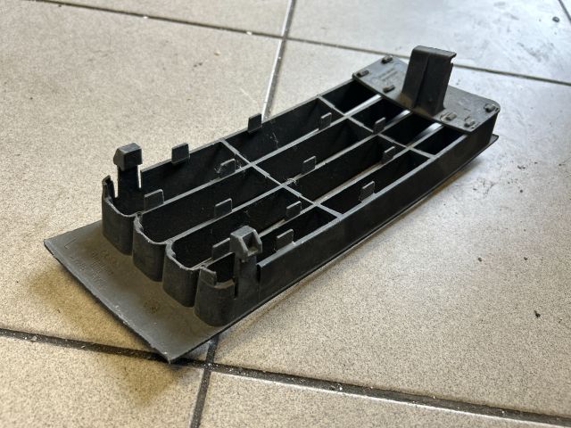 bontott AUDI A4 B5 Bal Ködlámpa Rács