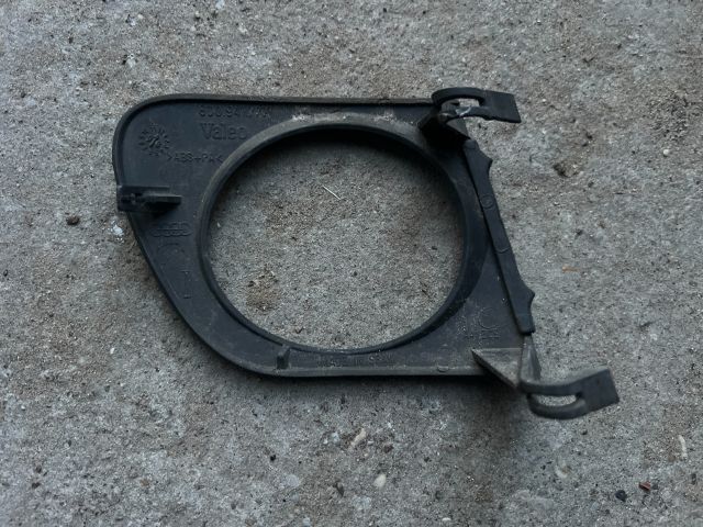 bontott AUDI A4 B5 Bal Ködlámpa Rács