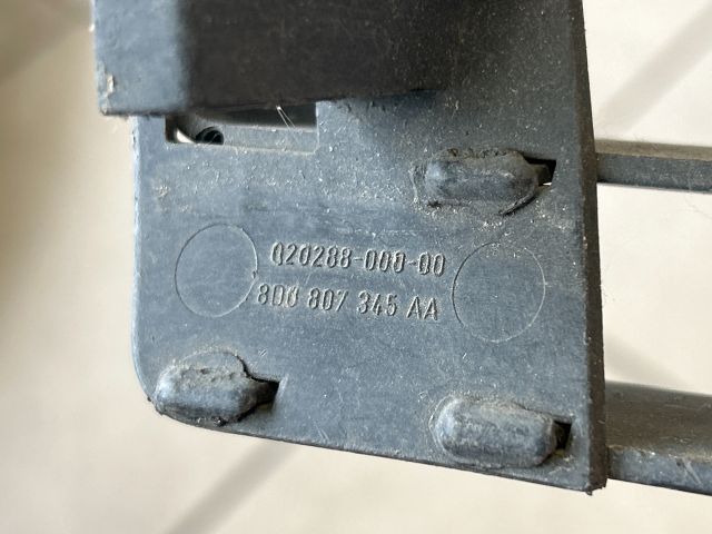 bontott AUDI A4 B5 Bal Ködlámpa Rács