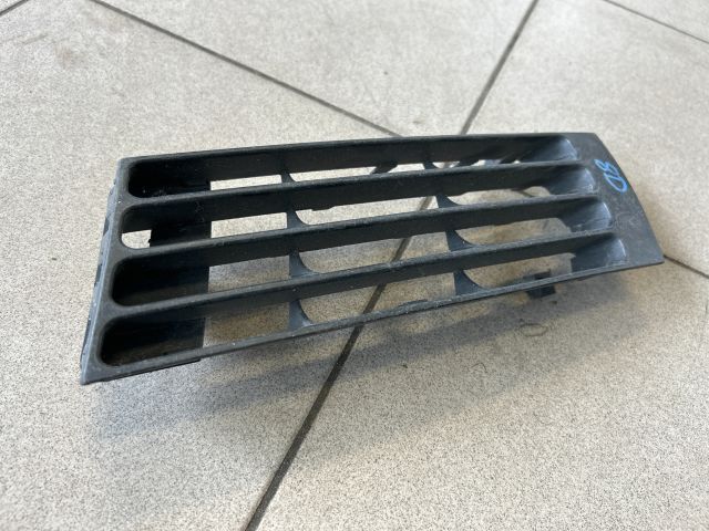 bontott AUDI A4 B5 Bal Ködlámpa Rács