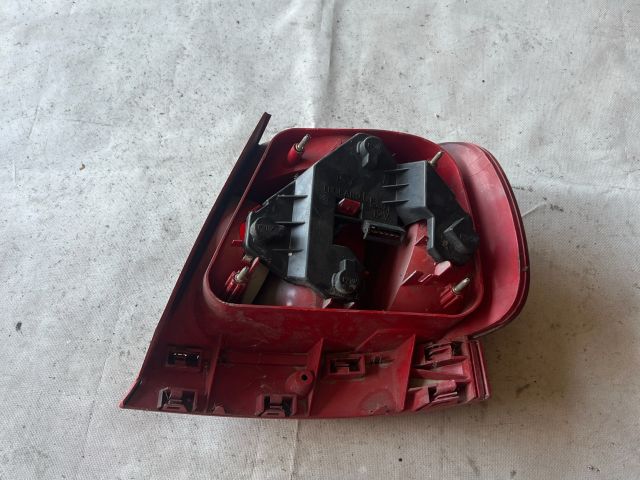 bontott AUDI A4 B5 Bal Külső Hátsó Lámpa