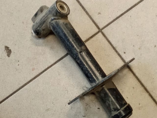 bontott AUDI A4 B5 Bal Lökhárító Tartó Nyúlványvég