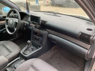 bontott AUDI A4 B5 Bal Napellenző