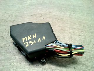 bontott AUDI A4 B5 Biztosítéktábla Utastér