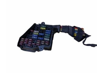 bontott AUDI A4 B5 Biztosítéktábla Utastér