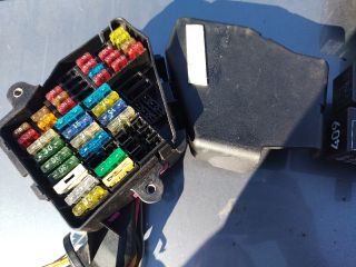 bontott AUDI A4 B5 Biztosítéktábla Utastér