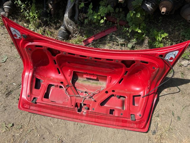 bontott AUDI A4 B5 Csomagtérajtó (Részeivel)