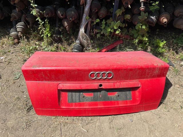 bontott AUDI A4 B5 Csomagtérajtó (Részeivel)