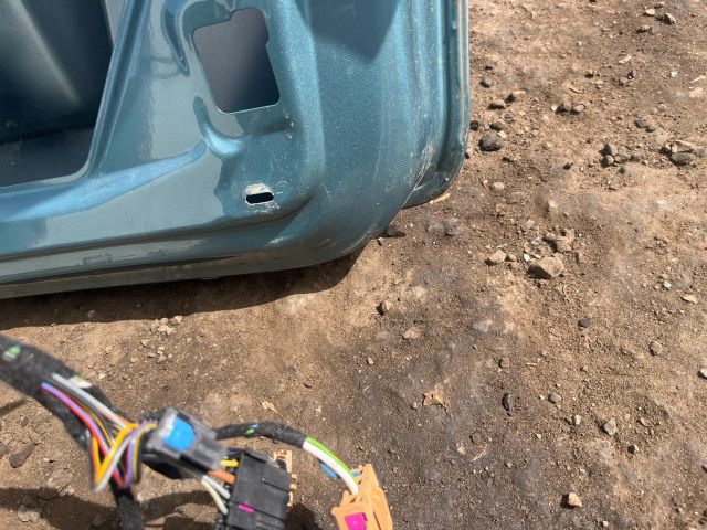 bontott AUDI A4 B5 Csomagtérajtó (Üres lemez)