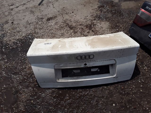 bontott AUDI A4 B5 Csomagtérajtó (Üres lemez)