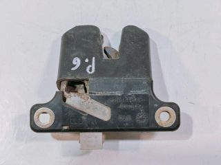 bontott AUDI A4 B5 Csomagtérajtó Zárszerkezet