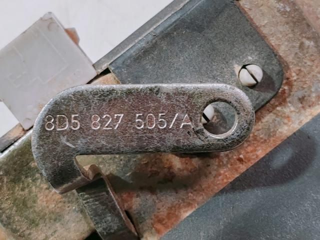 bontott AUDI A4 B5 Csomagtérajtó Zárszerkezet