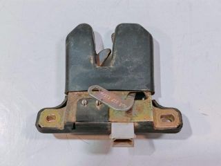 bontott AUDI A4 B5 Csomagtérajtó Zárszerkezet