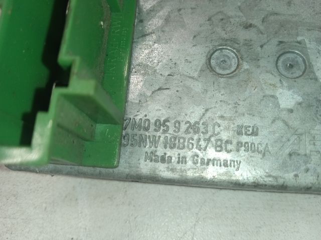 bontott AUDI A4 B5 Előtét Ellenállás Fűtőmotor