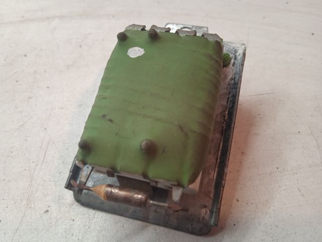 bontott AUDI A4 B5 Előtét Ellenállás Fűtőmotor