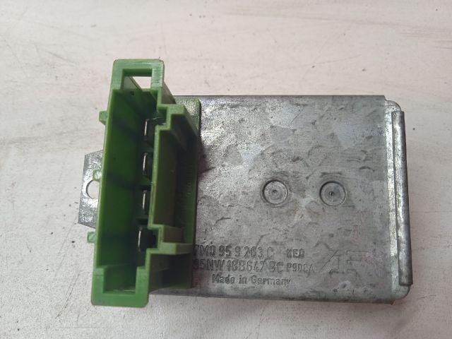 bontott AUDI A4 B5 Előtét Ellenállás Fűtőmotor