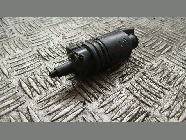 bontott AUDI A4 B5 Első Ablakmosó Szivattyú