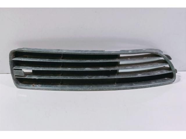 bontott AUDI A4 B5 Első Lökhárító Jobb Díszrács