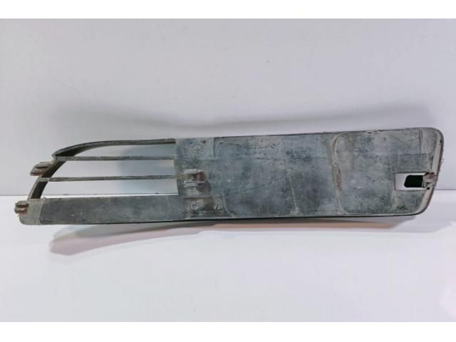 bontott AUDI A4 B5 Első Lökhárító Jobb Díszrács