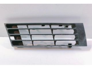 bontott AUDI A4 B5 Első Lökhárító Jobb Díszrács