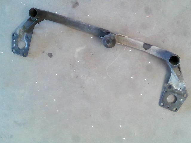 bontott AUDI A4 B5 Első Lökhárító Merevítő (Fém)