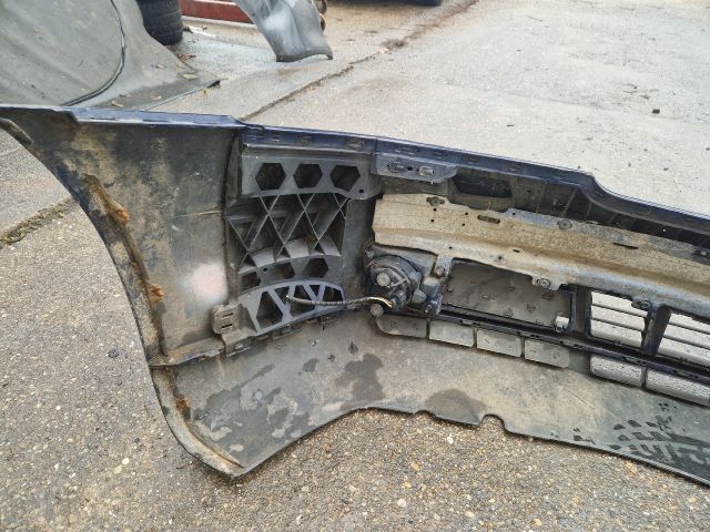 bontott AUDI A4 B5 Első Lökhárító (Részeivel)