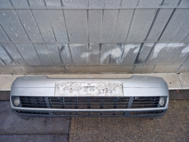 bontott AUDI A4 B5 Első Lökhárító (Részeivel)