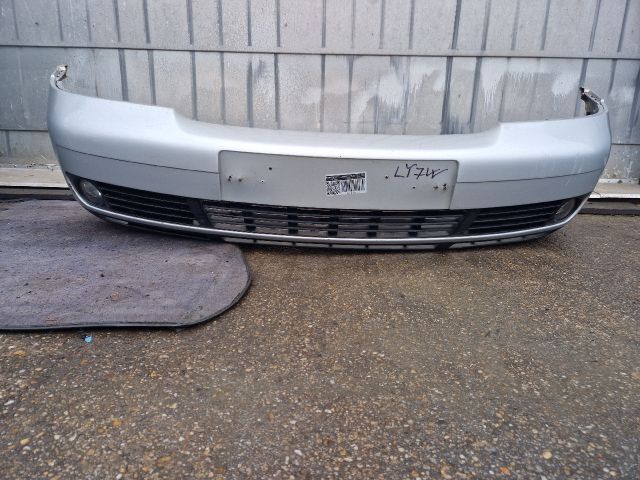 bontott AUDI A4 B5 Első Lökhárító (Részeivel)